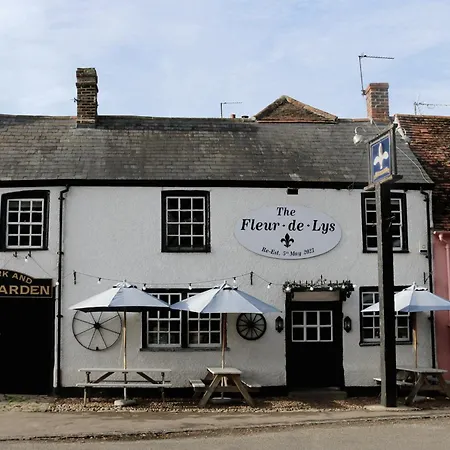 Fleur De Lys Bed & Breakfast-2